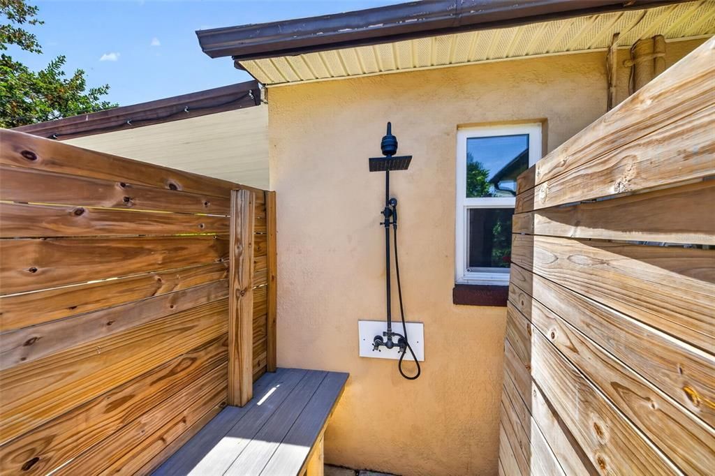 На продажу: $424,900 (2 спален, 1 ванн, 805 Квадратных фут)