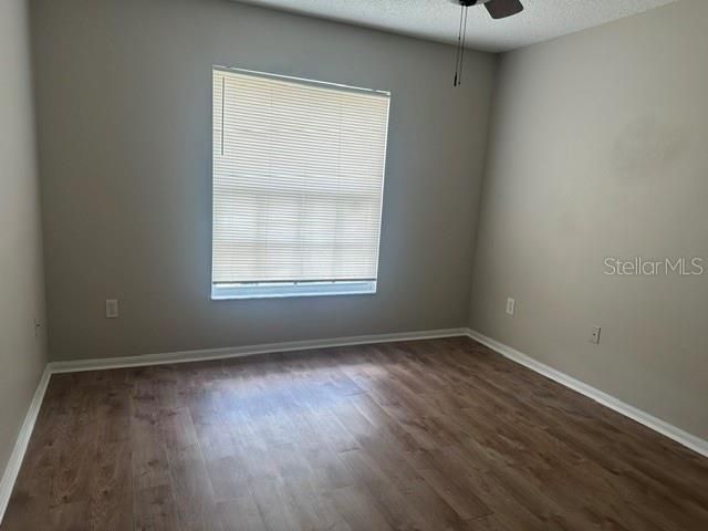 For Rent: $2,095 (3 beds, 2 baths, 1315 Square Feet)