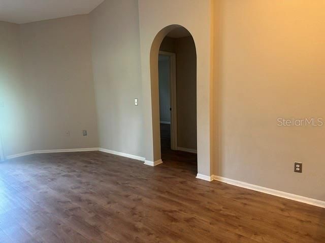 For Rent: $2,095 (3 beds, 2 baths, 1315 Square Feet)