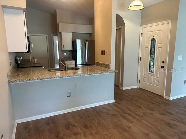 For Rent: $2,095 (3 beds, 2 baths, 1315 Square Feet)