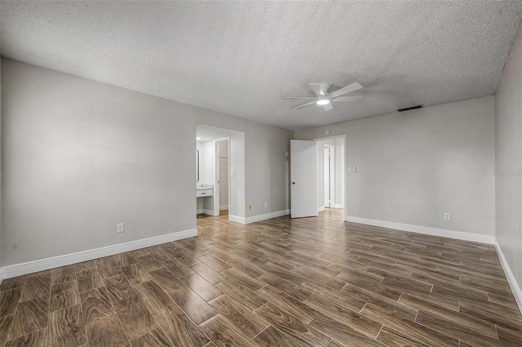 На продажу: $375,000 (3 спален, 2 ванн, 1544 Квадратных фут)