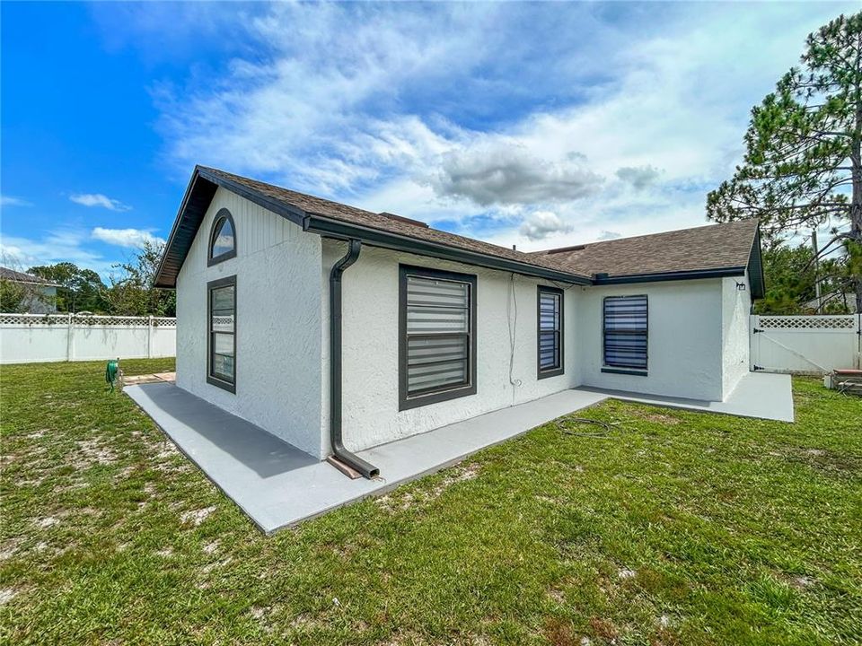 For Sale: $275,900 (3 beds, 2 baths, 1614 Square Feet)