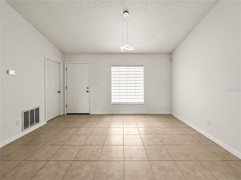 For Sale: $275,900 (3 beds, 2 baths, 1614 Square Feet)