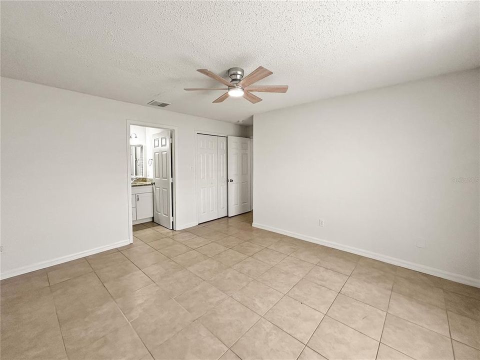 For Sale: $275,900 (3 beds, 2 baths, 1614 Square Feet)