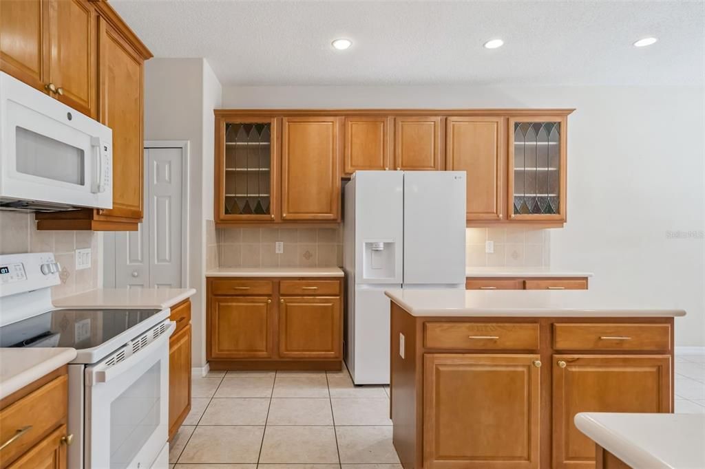 For Rent: $3,475 (5 beds, 4 baths, 3807 Square Feet)
