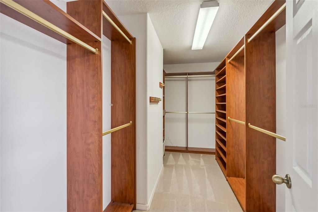 For Rent: $3,475 (5 beds, 4 baths, 3807 Square Feet)