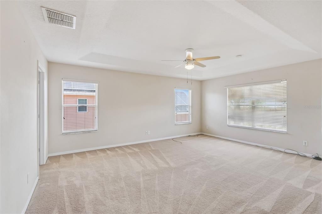 For Rent: $3,475 (5 beds, 4 baths, 3807 Square Feet)