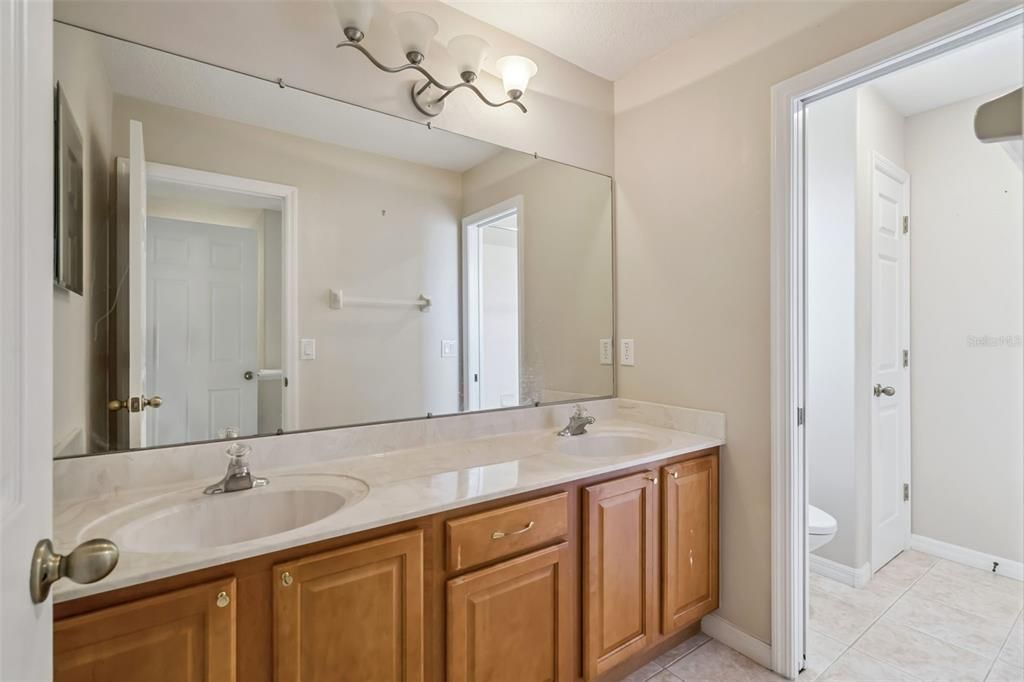 For Rent: $3,475 (5 beds, 4 baths, 3807 Square Feet)