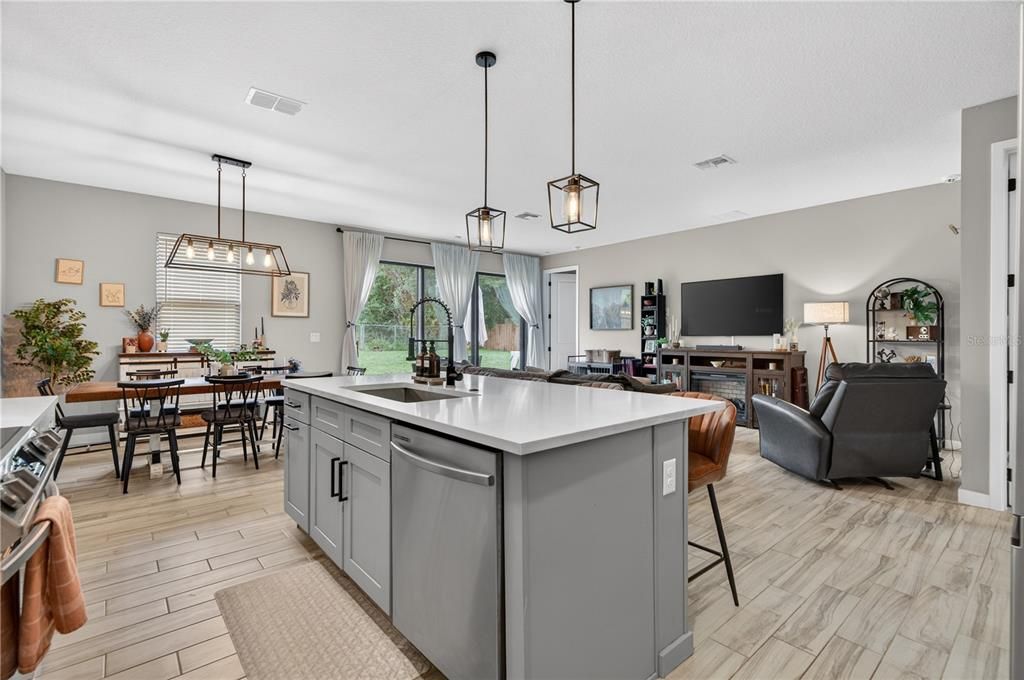 For Sale: $524,990 (4 beds, 2 baths, 1916 Square Feet)