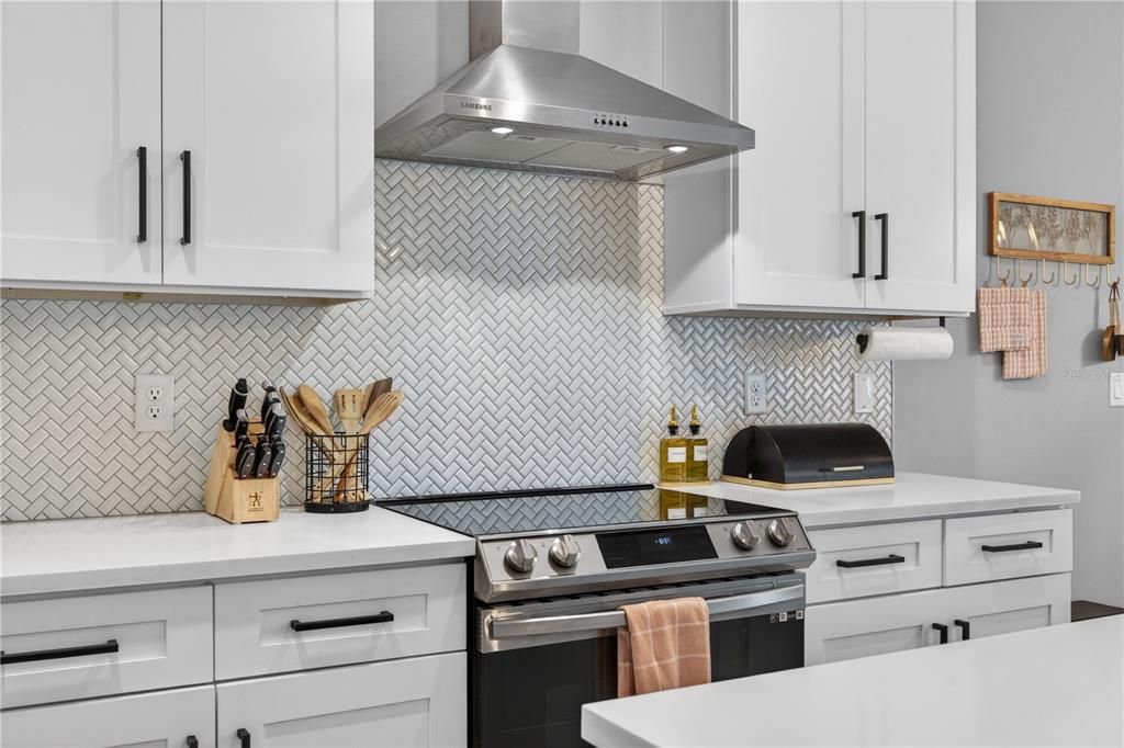 For Sale: $524,990 (4 beds, 2 baths, 1916 Square Feet)