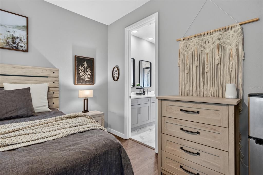 For Sale: $524,990 (4 beds, 2 baths, 1916 Square Feet)