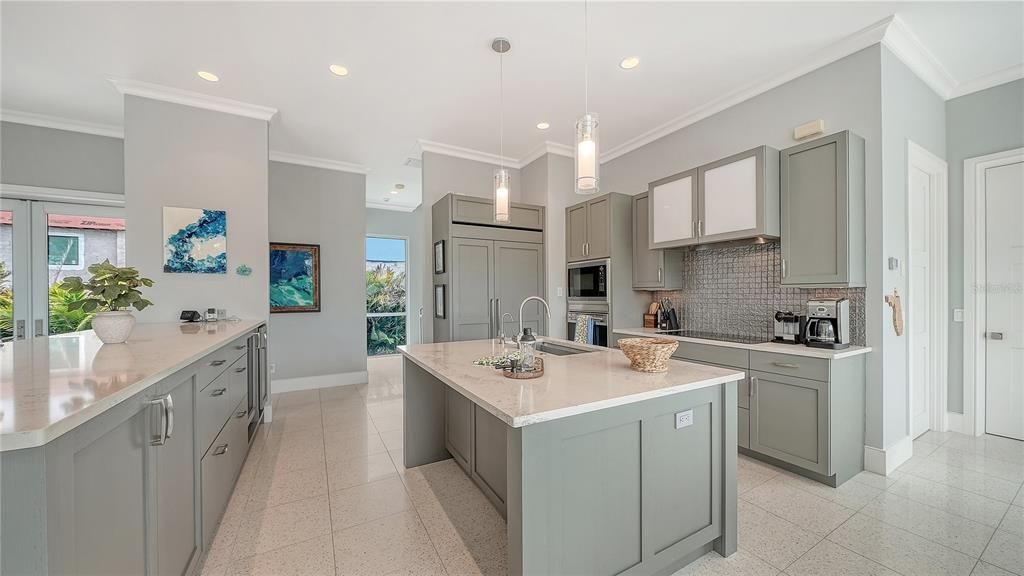 For Sale: $2,795,000 (4 beds, 3 baths, 3083 Square Feet)
