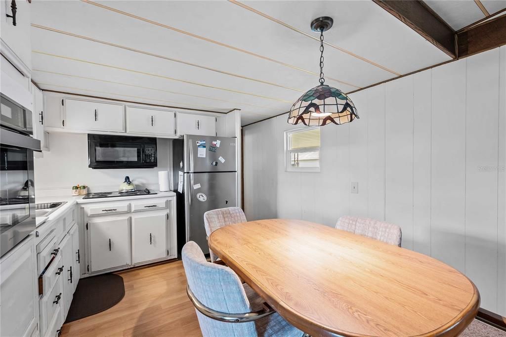 For Sale: $110,000 (2 beds, 2 baths, 772 Square Feet)