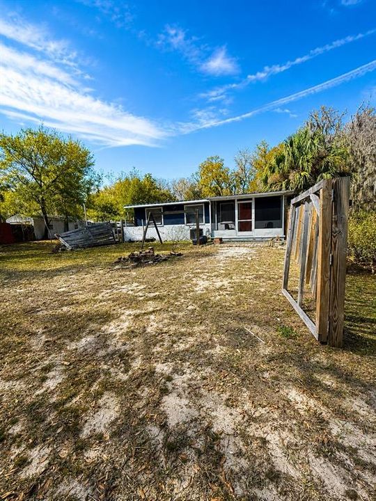 For Sale: $149,900 (3 beds, 2 baths, 1008 Square Feet)