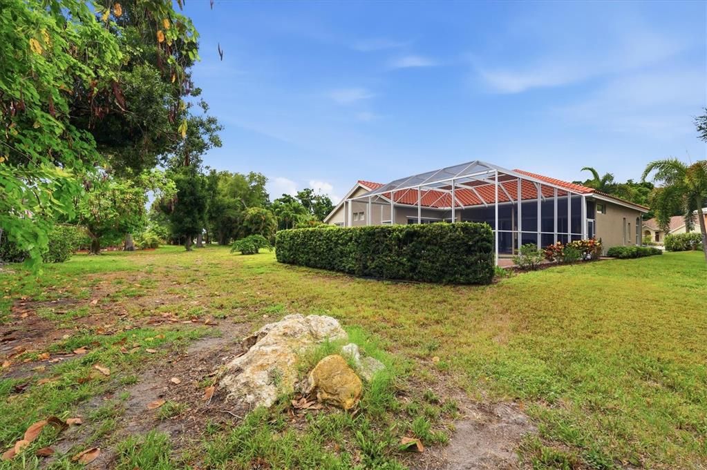 For Sale: $650,000 (3 beds, 2 baths, 2344 Square Feet)