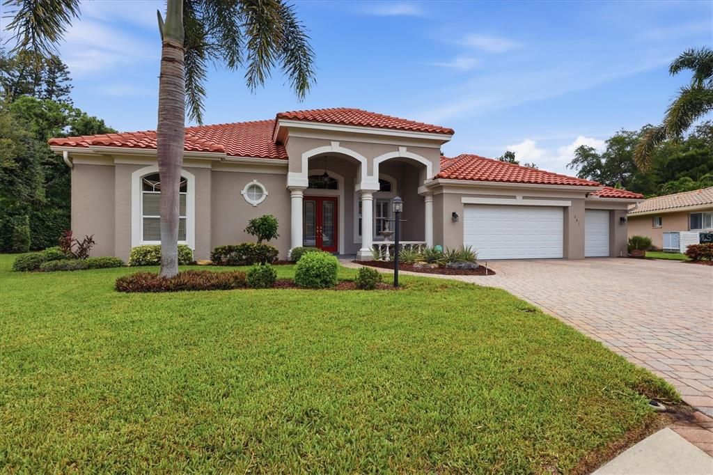 For Sale: $650,000 (3 beds, 2 baths, 2344 Square Feet)
