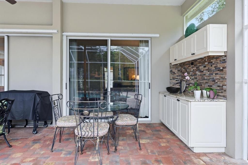 For Sale: $650,000 (3 beds, 2 baths, 2344 Square Feet)