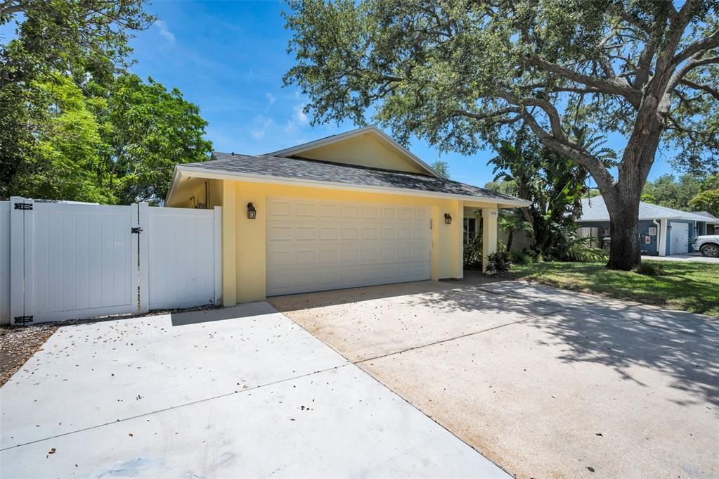 For Sale: $879,000 (4 beds, 3 baths, 2430 Square Feet)