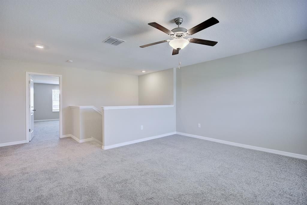 For Sale: $415,000 (6 beds, 3 baths, 3165 Square Feet)
