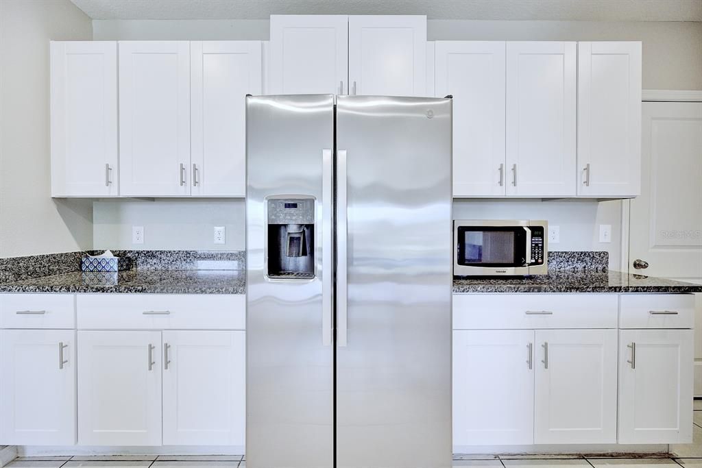 For Sale: $415,000 (6 beds, 3 baths, 3165 Square Feet)