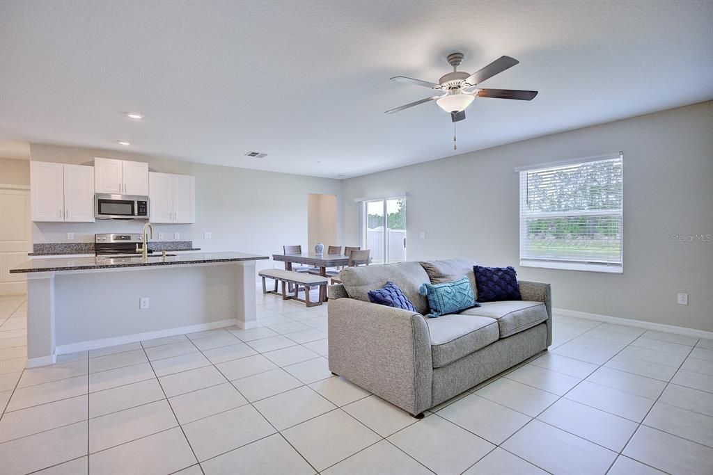 For Sale: $415,000 (6 beds, 3 baths, 3165 Square Feet)