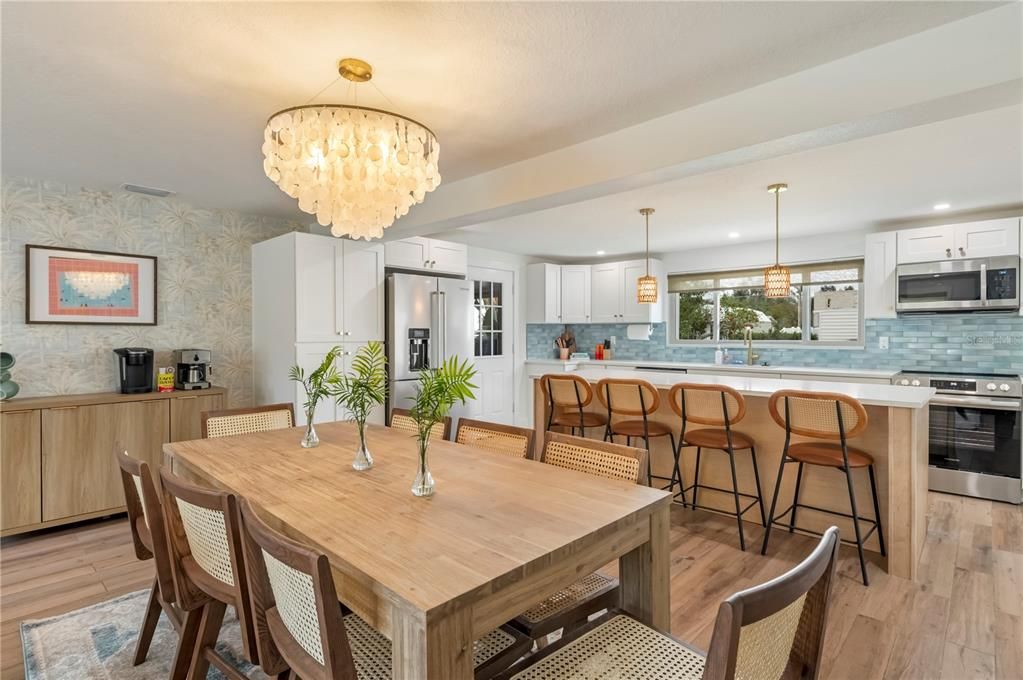 For Sale: $524,900 (3 beds, 2 baths, 1637 Square Feet)