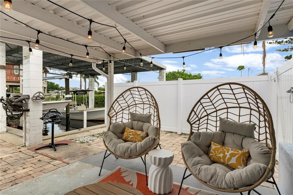 For Sale: $524,900 (3 beds, 2 baths, 1637 Square Feet)