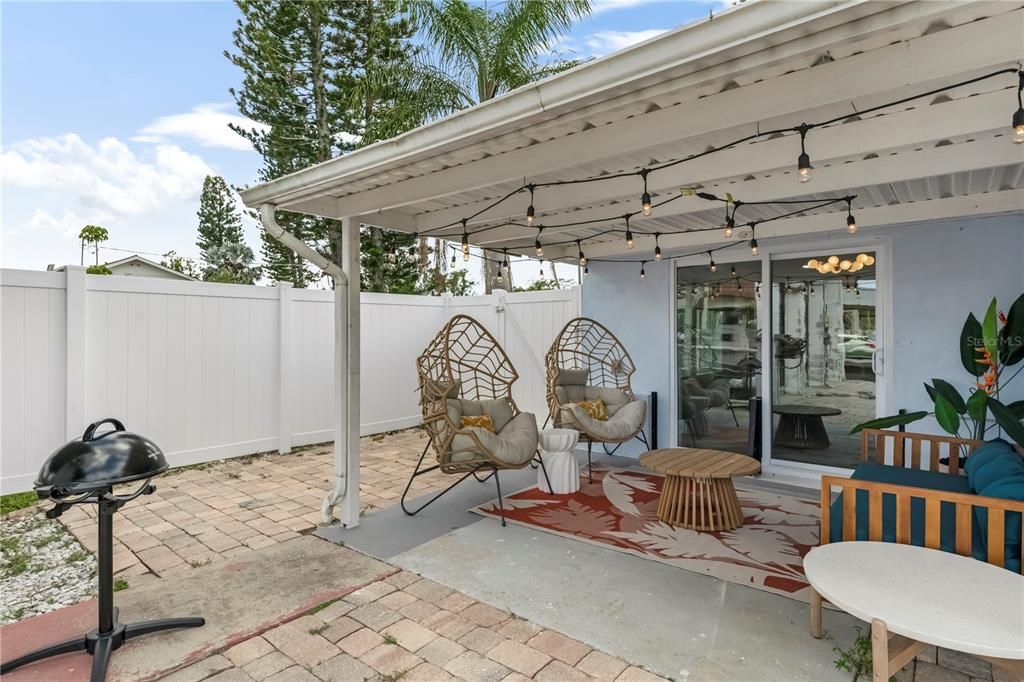 For Sale: $524,900 (3 beds, 2 baths, 1637 Square Feet)