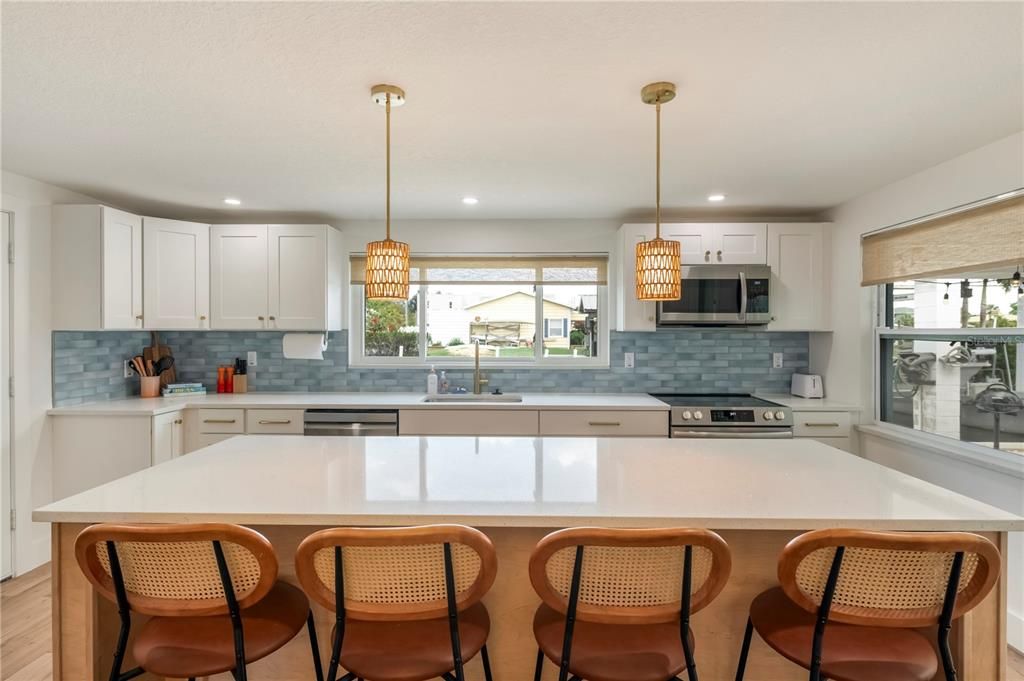 For Sale: $524,900 (3 beds, 2 baths, 1637 Square Feet)