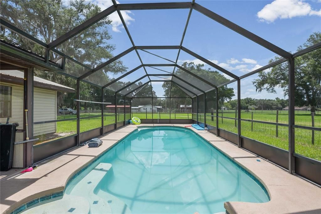 For Sale: $450,000 (4 beds, 3 baths, 2176 Square Feet)