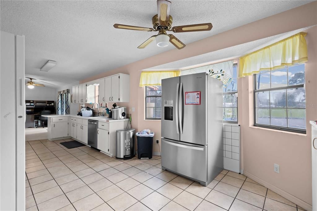 For Sale: $450,000 (4 beds, 3 baths, 2176 Square Feet)