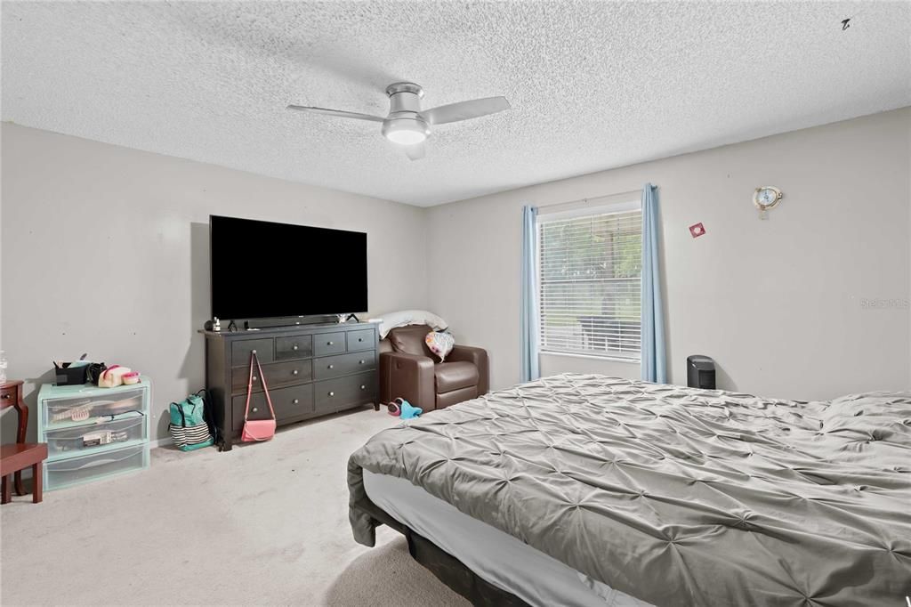 For Sale: $450,000 (4 beds, 3 baths, 2176 Square Feet)