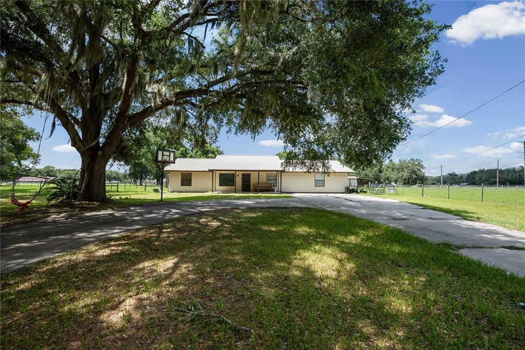 For Sale: $450,000 (4 beds, 3 baths, 2176 Square Feet)
