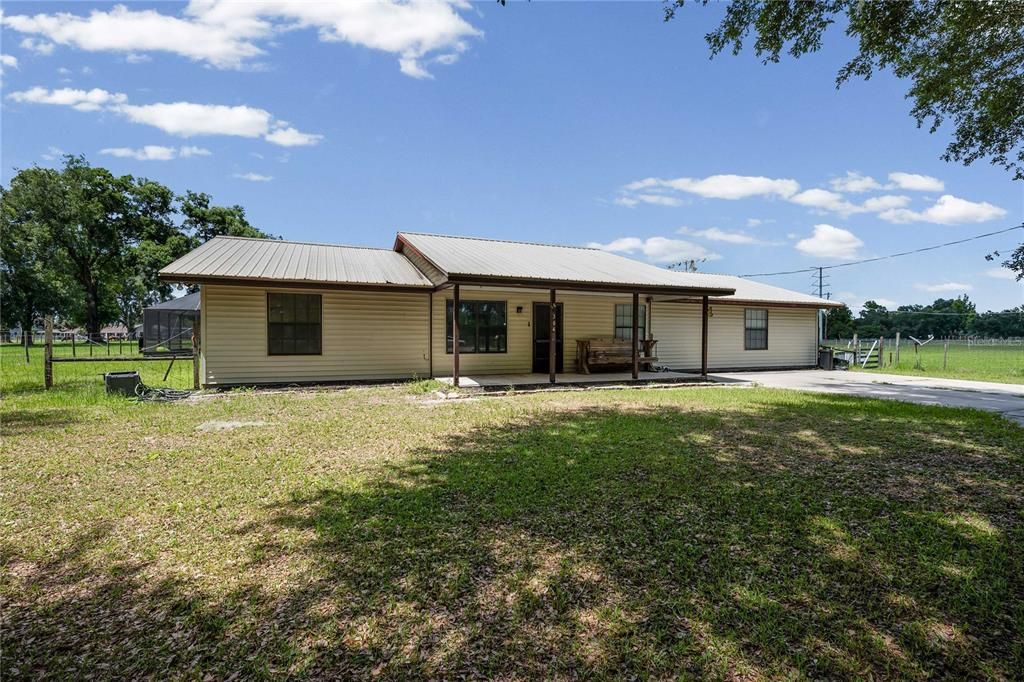 For Sale: $450,000 (4 beds, 3 baths, 2176 Square Feet)