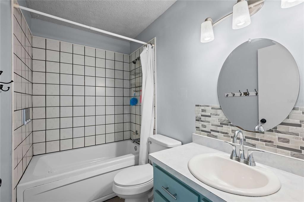 For Sale: $450,000 (4 beds, 3 baths, 2176 Square Feet)