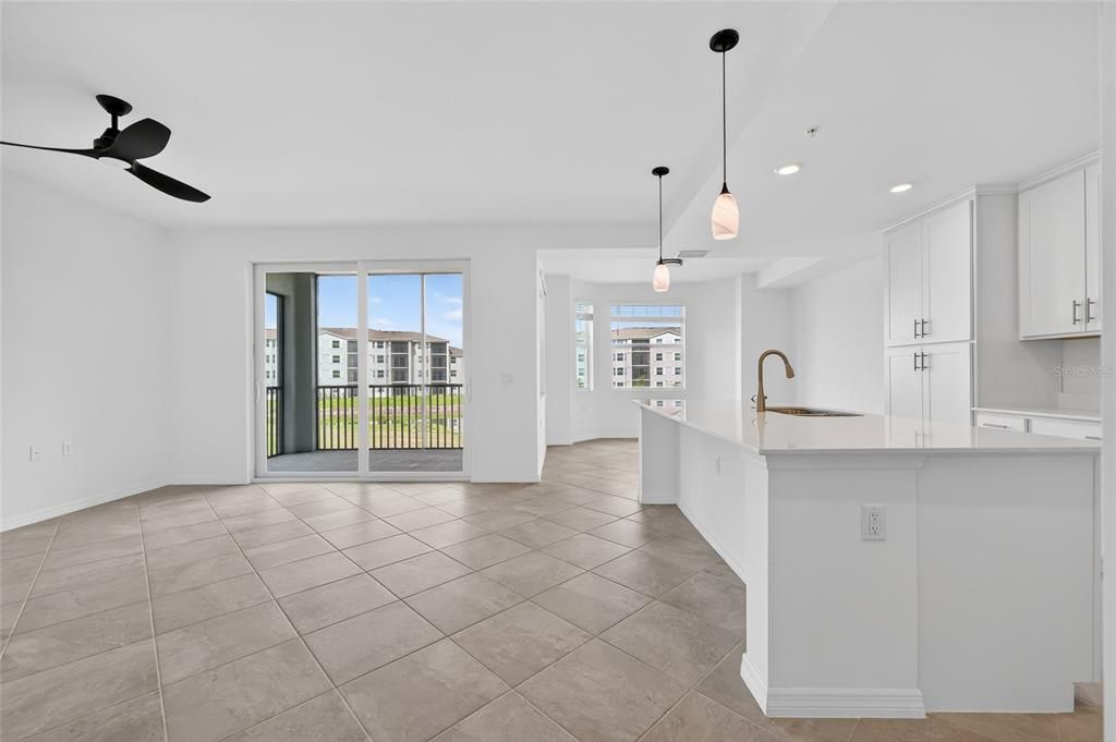 For Sale: $150,000 (2 beds, 2 baths, 1161 Square Feet)