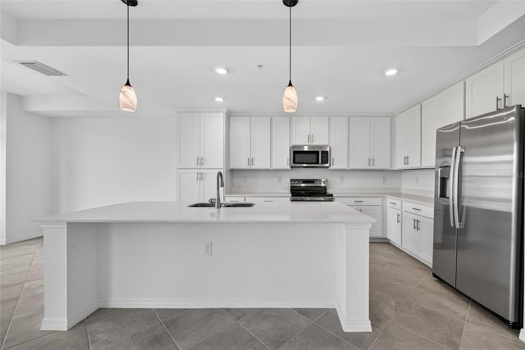 For Sale: $150,000 (2 beds, 2 baths, 1161 Square Feet)
