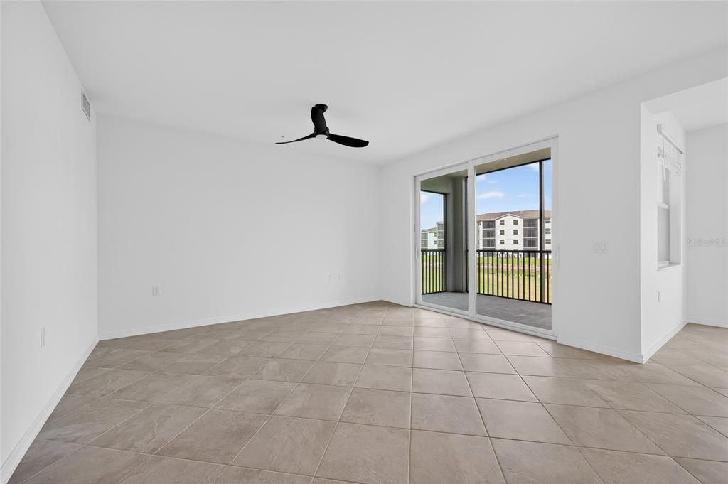 For Sale: $150,000 (2 beds, 2 baths, 1161 Square Feet)