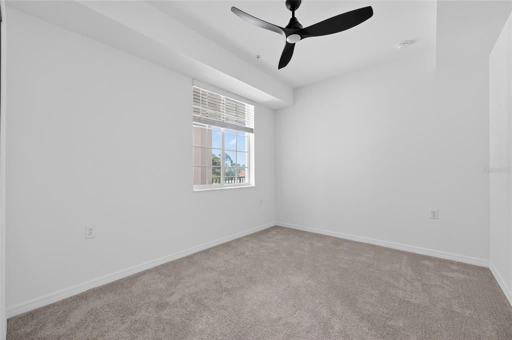 For Sale: $150,000 (2 beds, 2 baths, 1161 Square Feet)