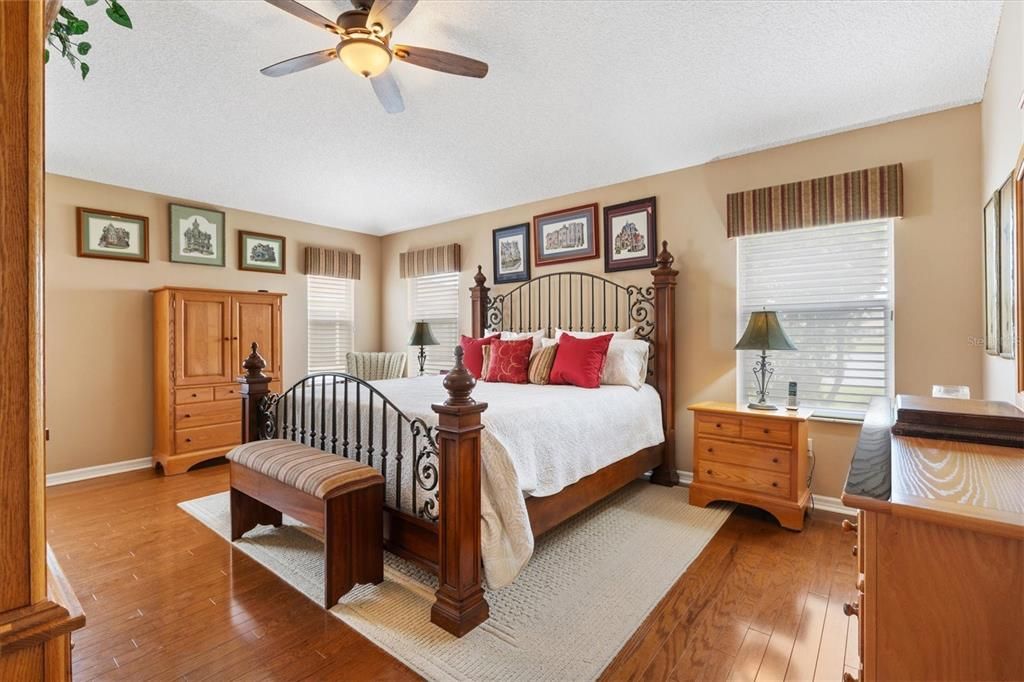 For Sale: $638,500 (3 beds, 2 baths, 2312 Square Feet)