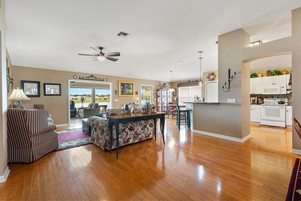 For Sale: $638,500 (3 beds, 2 baths, 2312 Square Feet)