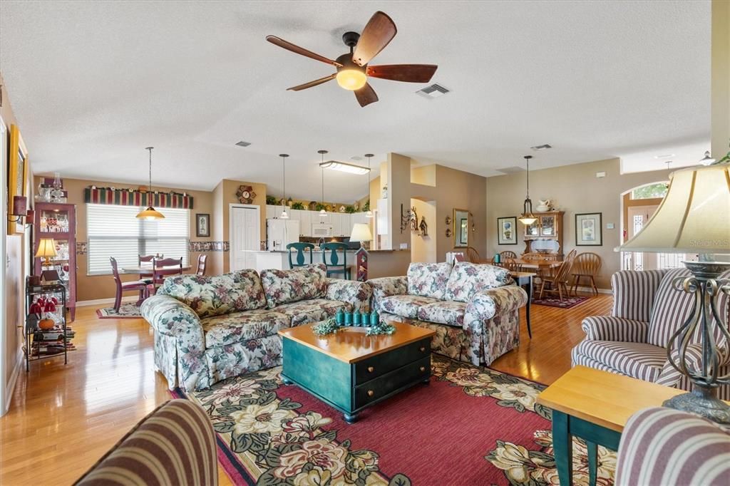 For Sale: $638,500 (3 beds, 2 baths, 2312 Square Feet)