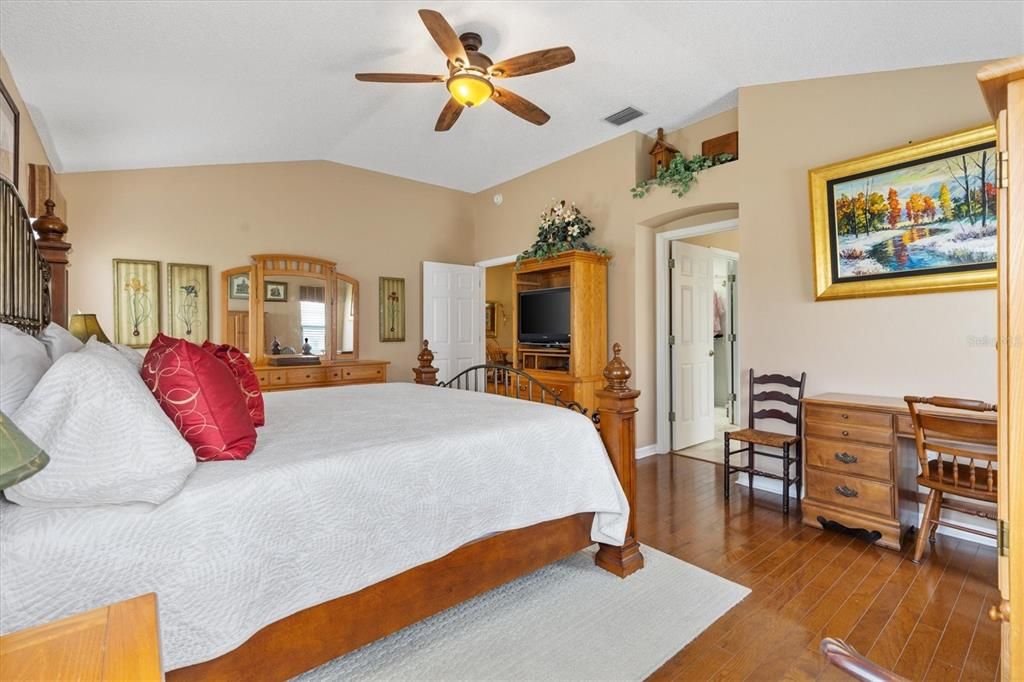 For Sale: $638,500 (3 beds, 2 baths, 2312 Square Feet)