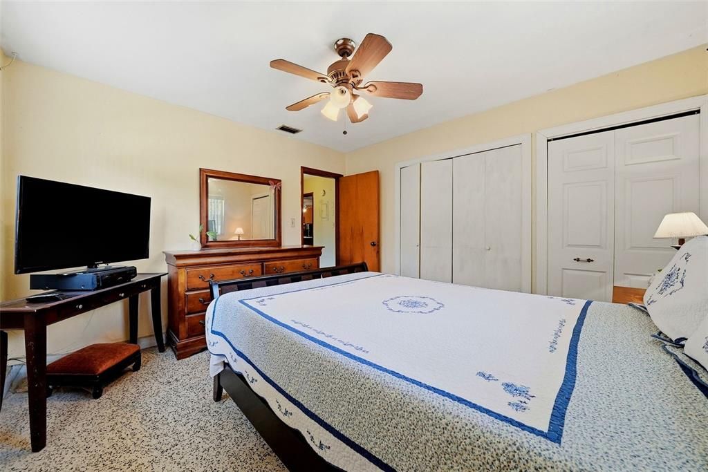 En Venta: $399,999 (2 camas, 1 baños, 1116 Pies cuadrados)