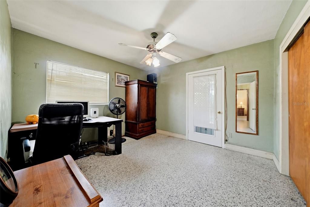 En Venta: $399,999 (2 camas, 1 baños, 1116 Pies cuadrados)