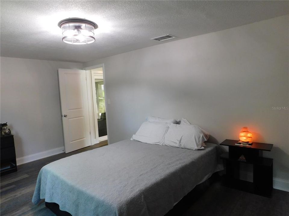 For Sale: $275,000 (2 beds, 2 baths, 1519 Square Feet)