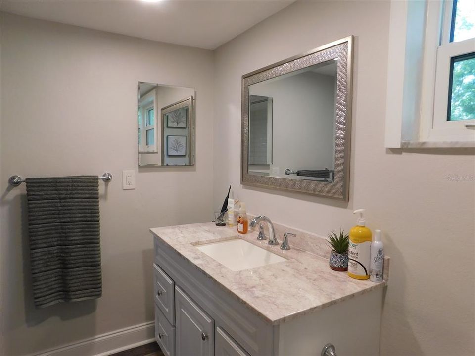 For Sale: $275,000 (2 beds, 2 baths, 1519 Square Feet)