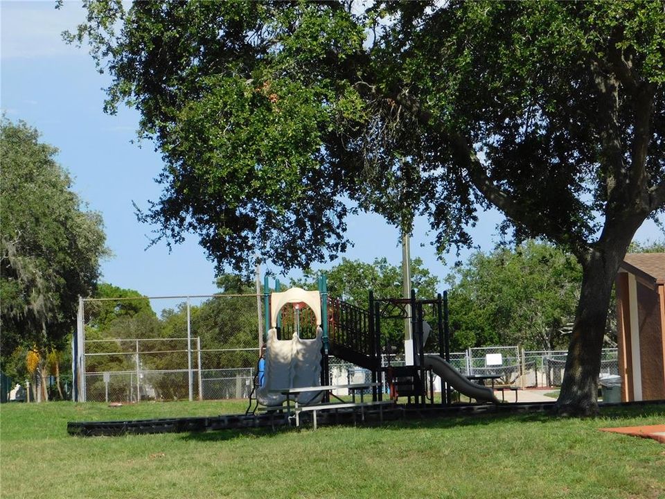 For Sale: $275,000 (2 beds, 2 baths, 1519 Square Feet)