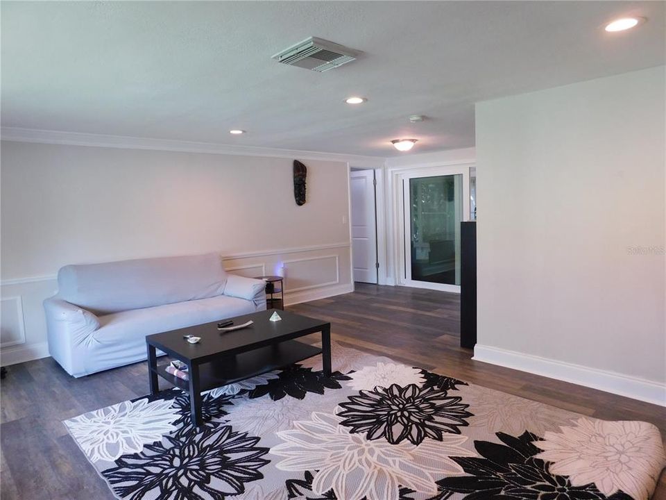 For Sale: $275,000 (2 beds, 2 baths, 1519 Square Feet)