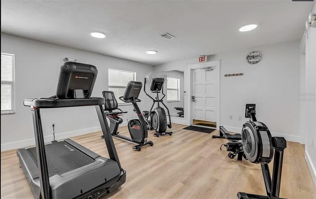 For Rent: $2,900 (2 beds, 2 baths, 1681 Square Feet)